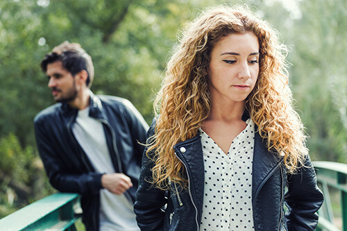 woman with her boyfriend is starting to notice the signs of cocaine use