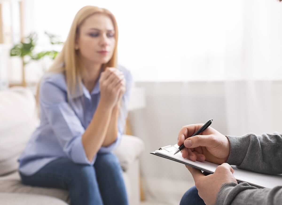 woman at an inpatient rehab at crest view recovery