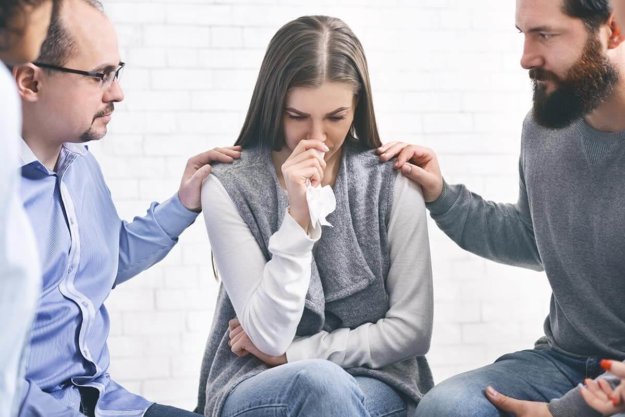 woman in trauma therapy program